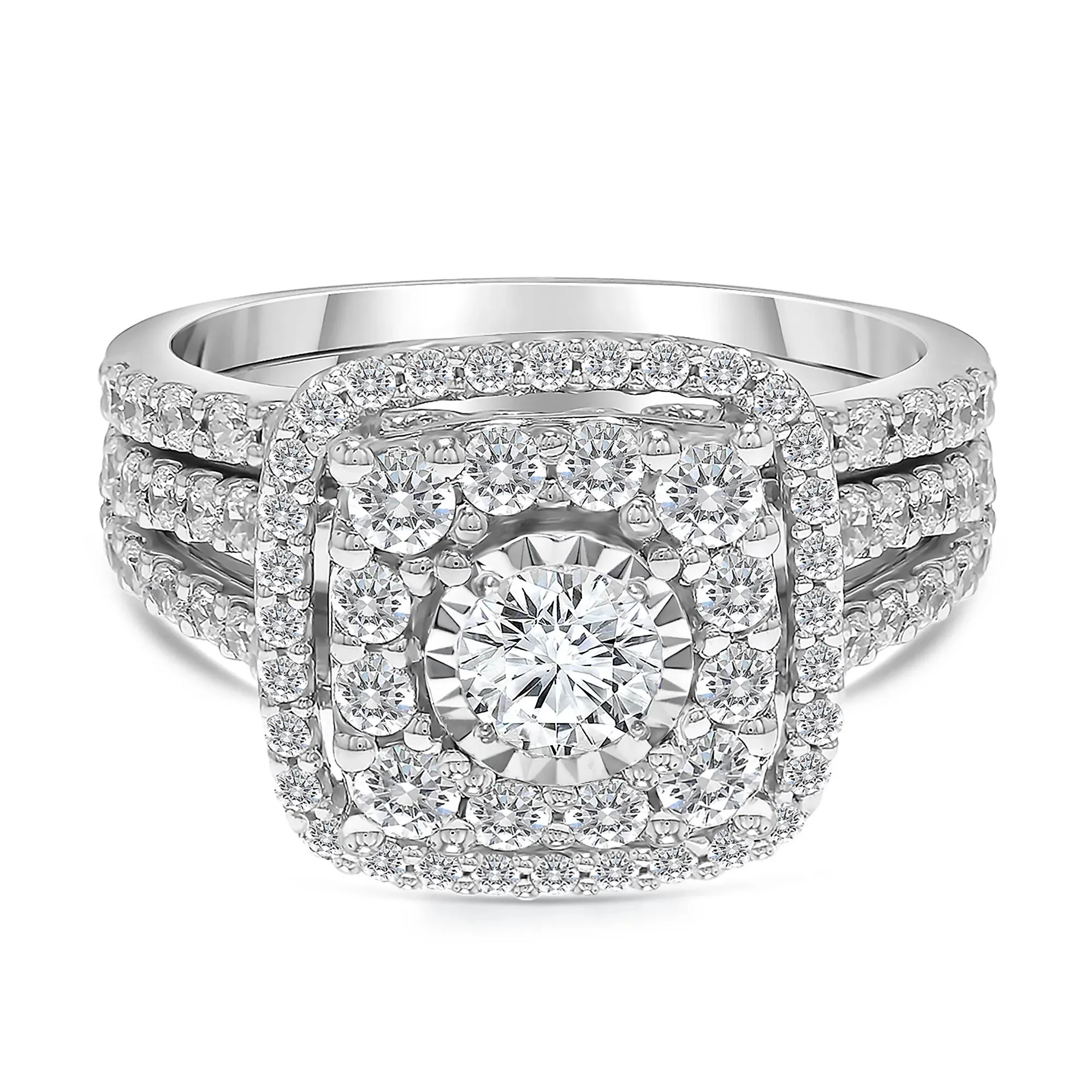 2 CT. Tw. Halo Diamond Engagement Ring 10K White Gold Size 6.5